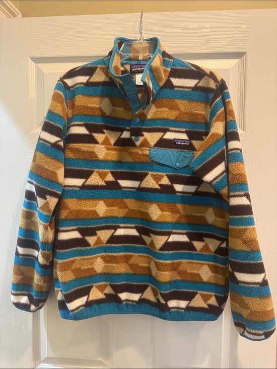 Patagonia Jackets & Blazers - Patagonia Women’s Synchilla Pullover Fleece in Brown Bear Print